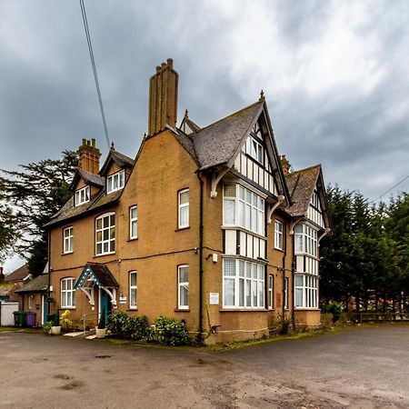 London Gatwick Inn Экстерьер фото